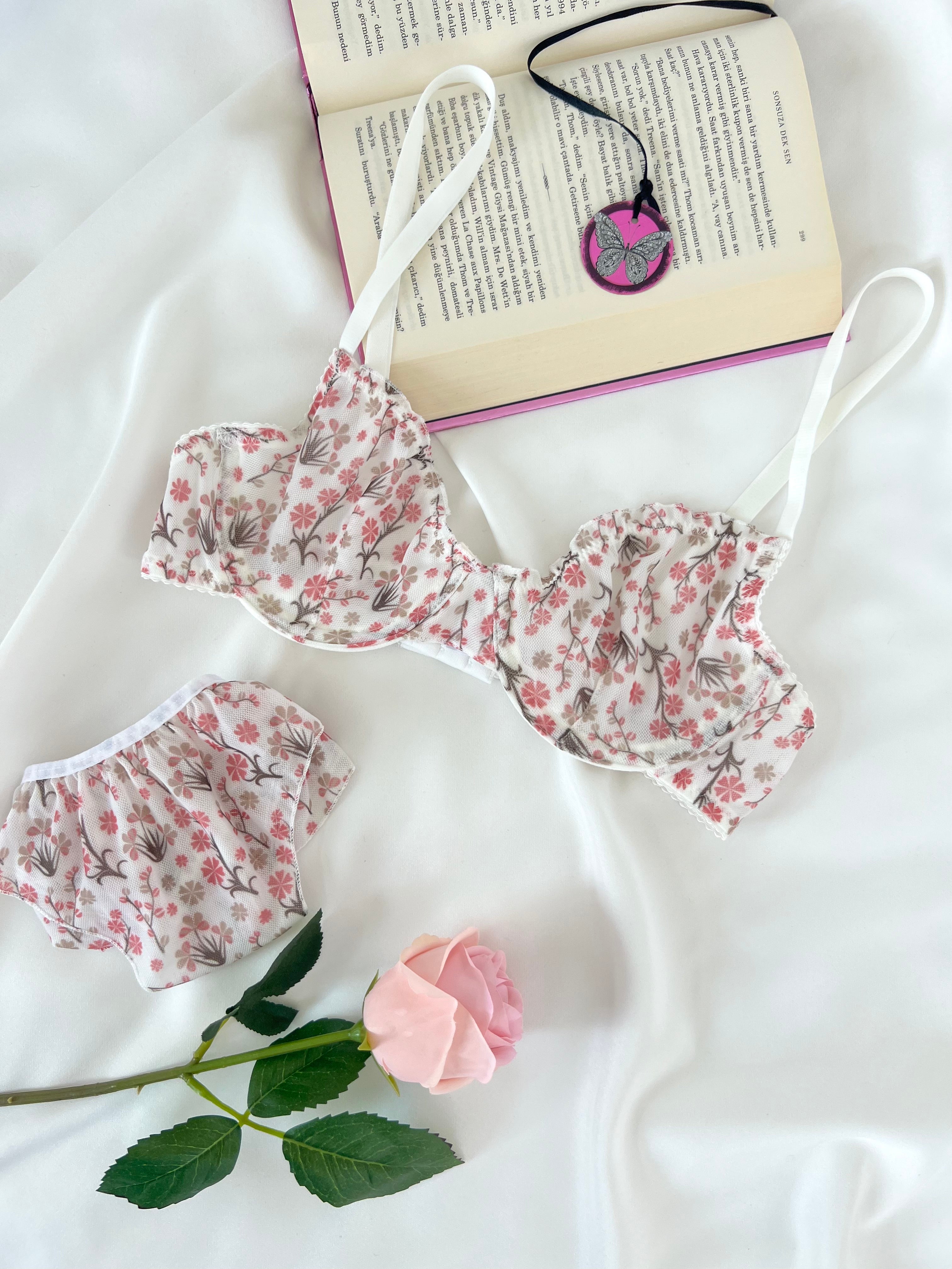 Butterfly Ekru Tül Çiçek Desenli Balenli Kapsız Fırfırlı Bralette Sütyen Tanga İç Çamaşırı Takımı Alt Üst 2 Parça