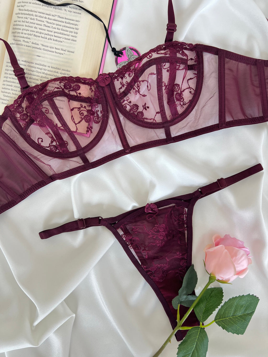 Candice Bordo Çiçek Desenli Brode İşlemeli Tek Renk Balenli Kapsız Askıları Çıkarılabilir Bralette Sütyen Tanga Alt Üst İç Çamaşırı Takımı 2 Parça