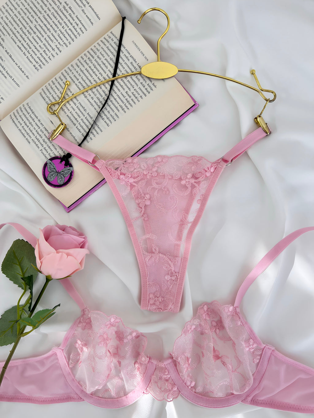 Barbie Pembe Çiçek Desenli Brode İşlemeli Tek Renk Balenli Kapsız Sütyen Tanga Alt Üst İç Çamaşırı Takımı