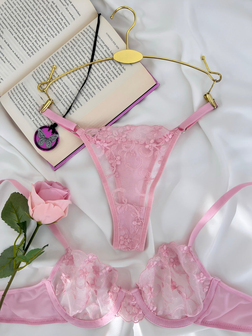 Barbie Pembe Çiçek Desenli Brode İşlemeli Tek Renk Balenli Kapsız Sütyen Tanga Alt Üst İç Çamaşırı Takımı