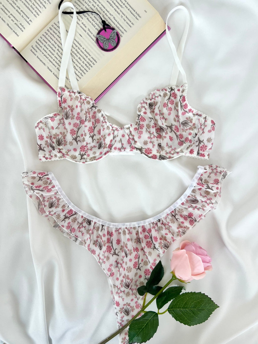 Butterfly Ekru Tül Çiçek Desenli Balenli Kapsız Fırfırlı Bralette Sütyen Tanga İç Çamaşırı Takımı Alt Üst 2 Parça