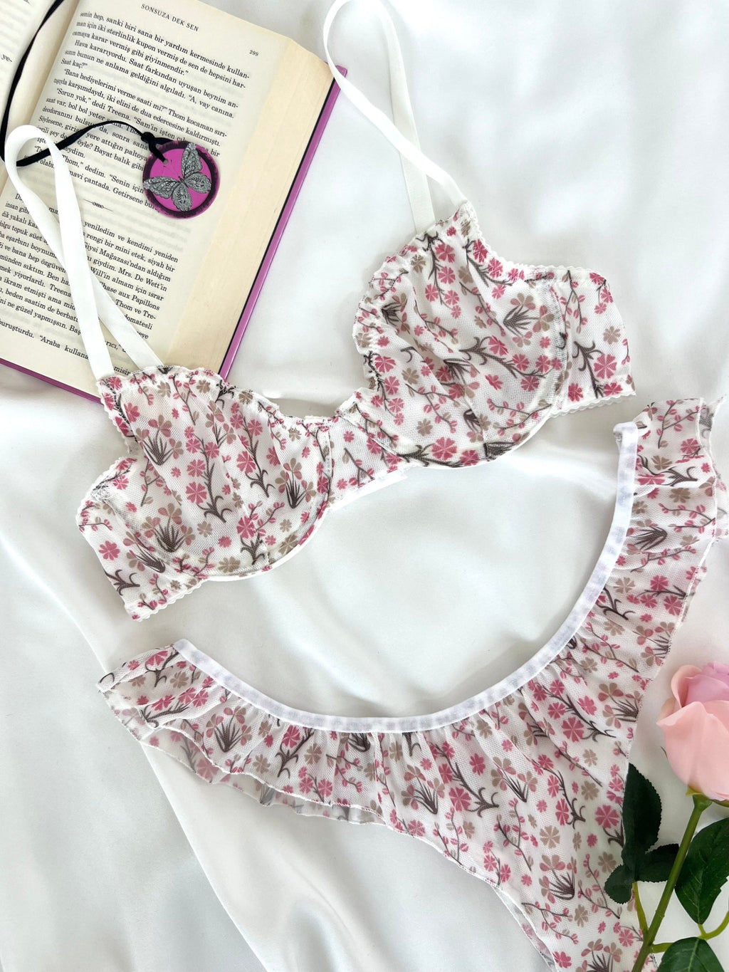 Butterfly Ekru Tül Çiçek Desenli Balenli Kapsız Fırfırlı Bralette Sütyen Tanga İç Çamaşırı Takımı Alt Üst 2 Parça