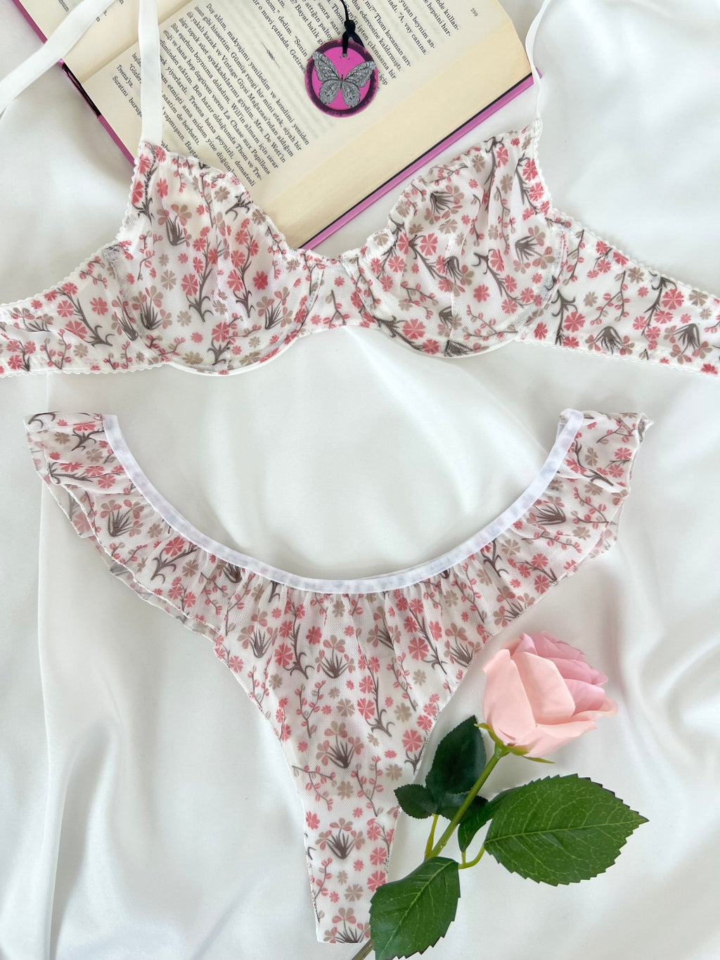 Butterfly Ekru Tül Çiçek Desenli Balenli Kapsız Fırfırlı Bralette Sütyen Tanga İç Çamaşırı Takımı Alt Üst 2 Parça