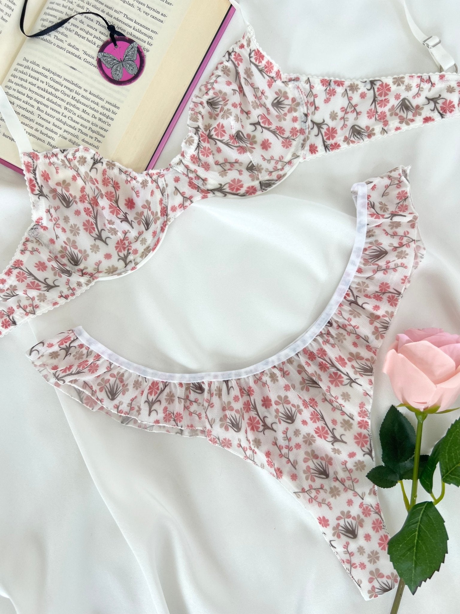 Butterfly Ekru Tül Çiçek Desenli Balenli Kapsız Fırfırlı Bralette Sütyen Tanga İç Çamaşırı Takımı Alt Üst 2 Parça
