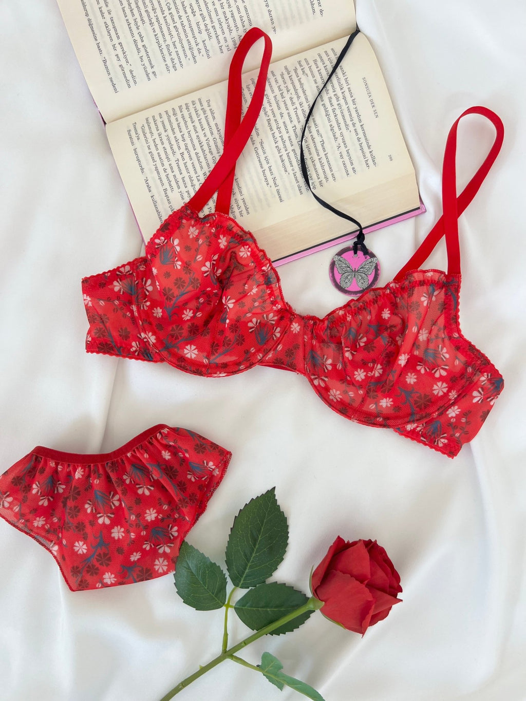 Butterfly Kırmızı Tül Çiçek Desenli Balenli Kapsız Fırfırlı Bralette Sütyen Tanga İç Çamaşırı Takımı Alt Üst 2 Parça