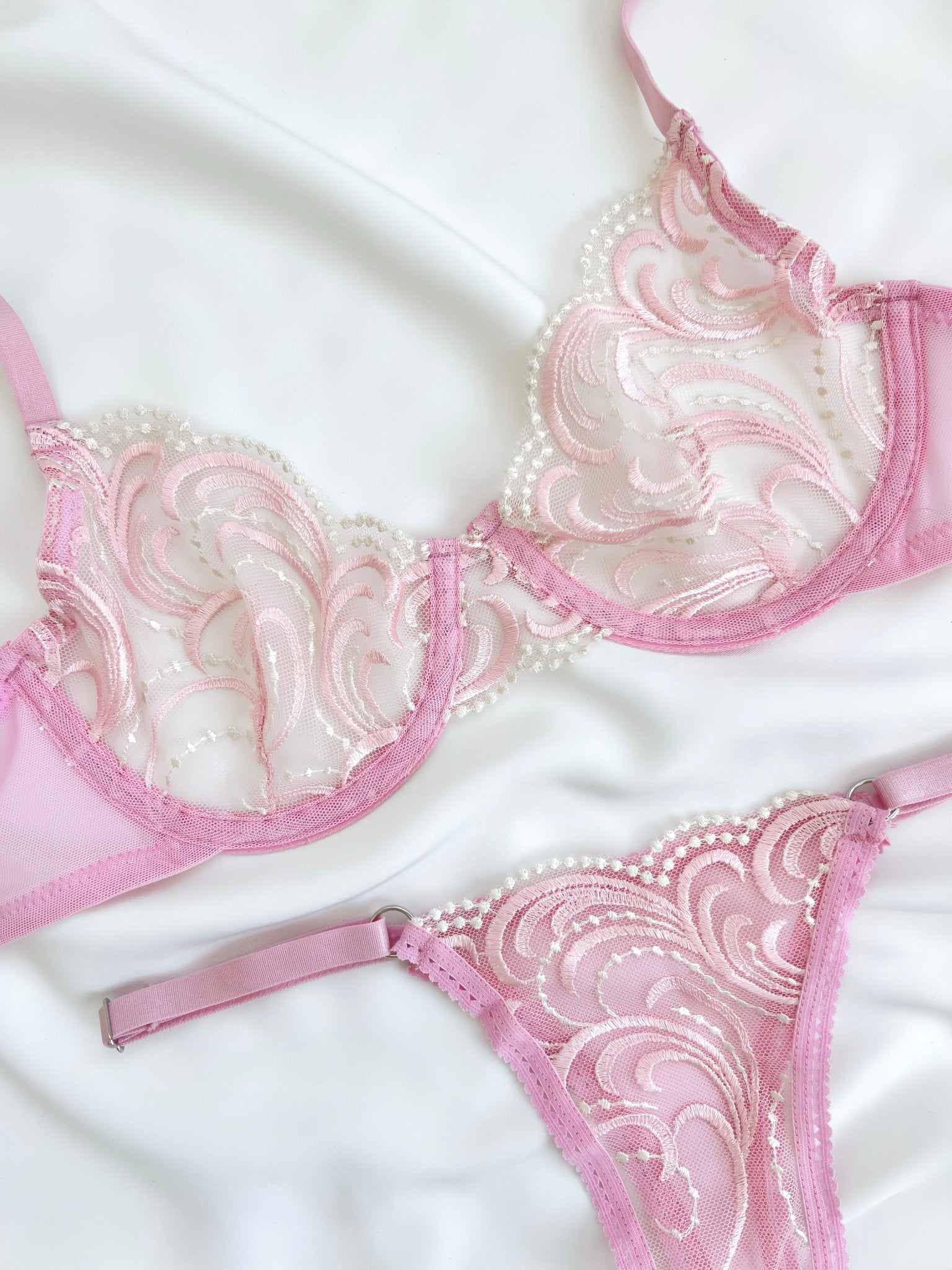 Pearl Pudra Pembe Ekru Brode İşlemeli Balenli Kapsız Sütyen Tanga Alt Üst İç Çamaşırı Takımı